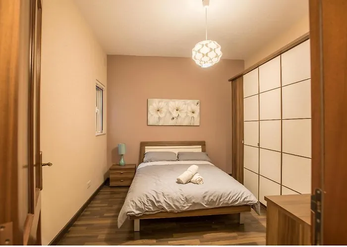 Bugibba Square Seaview 3 Bedroom Διαμέρισμα Σεντ Πόλς Μπέι