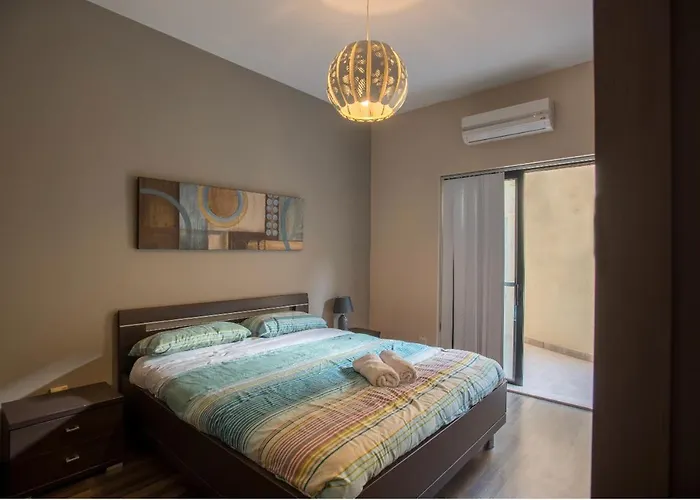 アパート Bugibba Square Seaview 3 Bedroom *