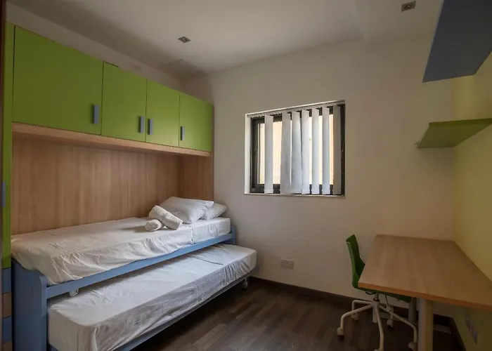 Bugibba Square Seaview 3 Bedroom Διαμέρισμα